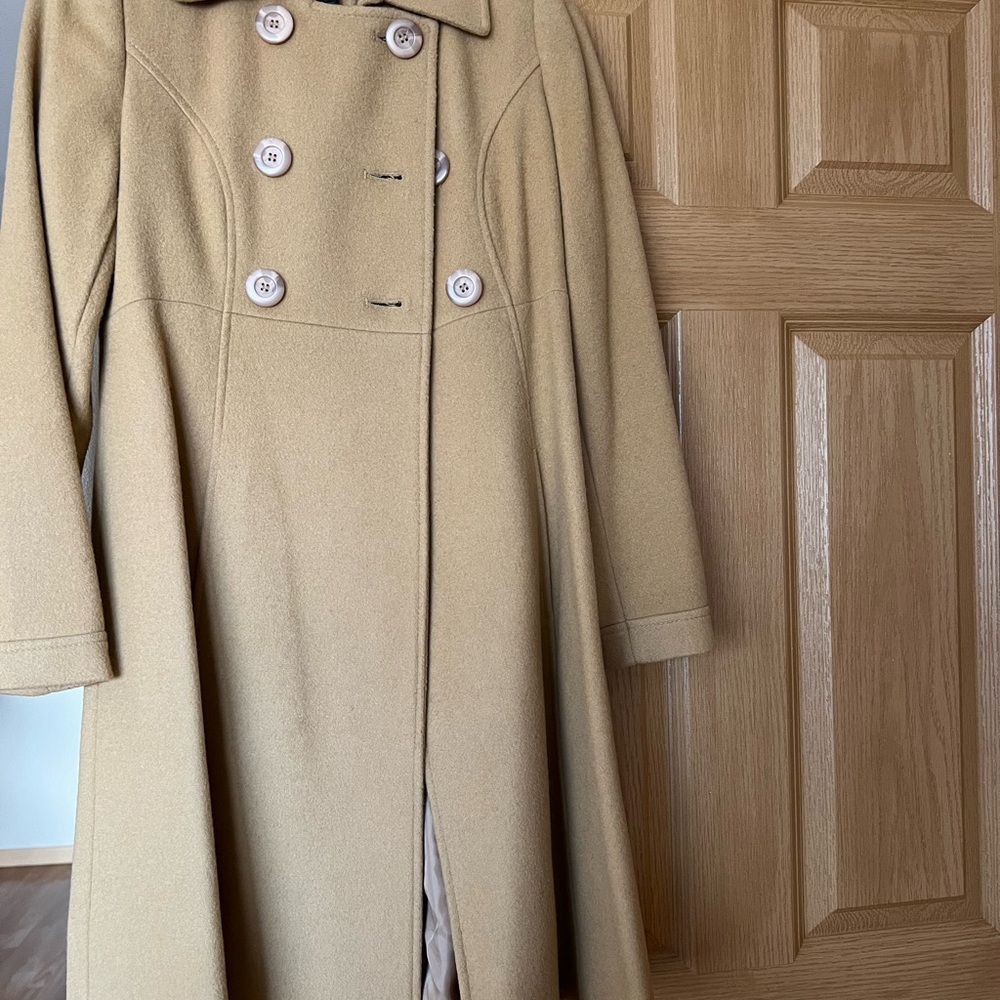 VIA coat size 0 like new